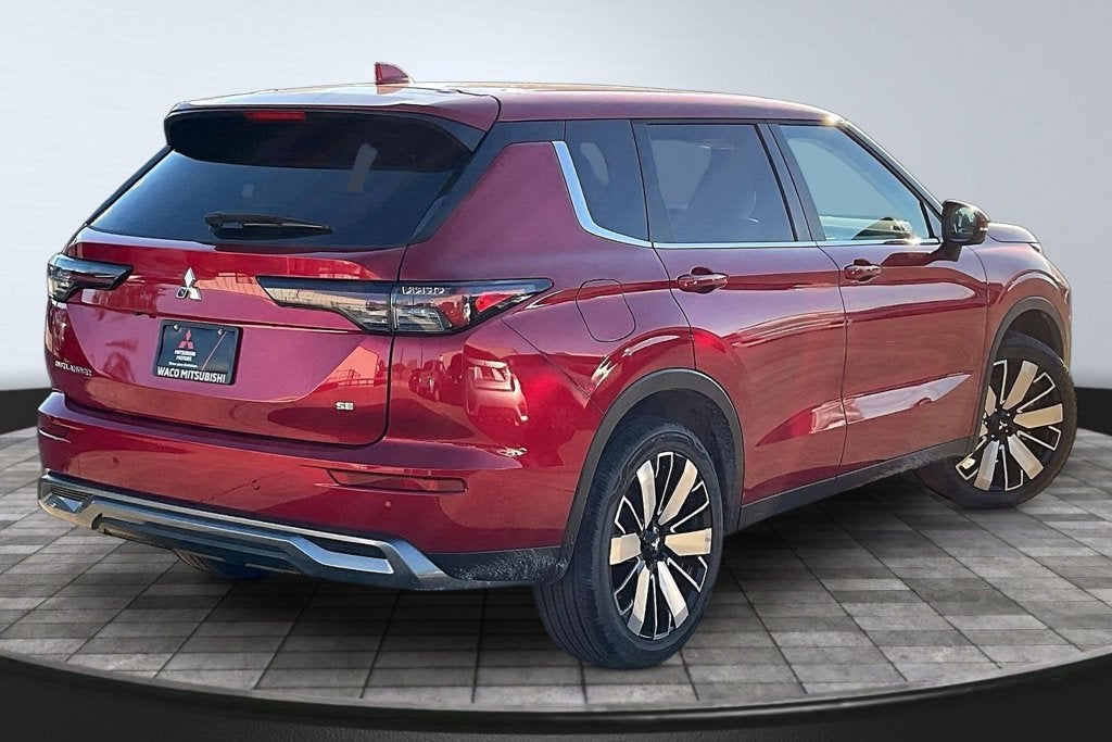 2026 Mitsubishi Outlander SE