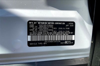 2026 Mitsubishi Outlander LE