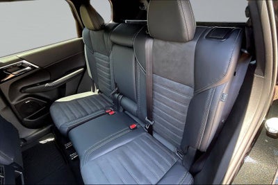 2026 Mitsubishi Outlander LE