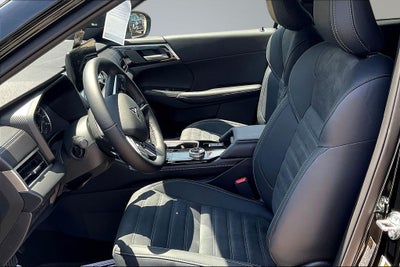 2026 Mitsubishi Outlander LE