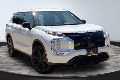 2026 Mitsubishi Outlander LE