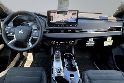 2026 Mitsubishi Outlander LE