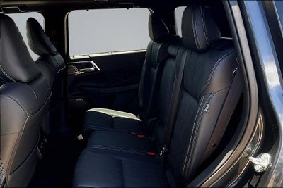 2026 Mitsubishi Outlander Black Edition
