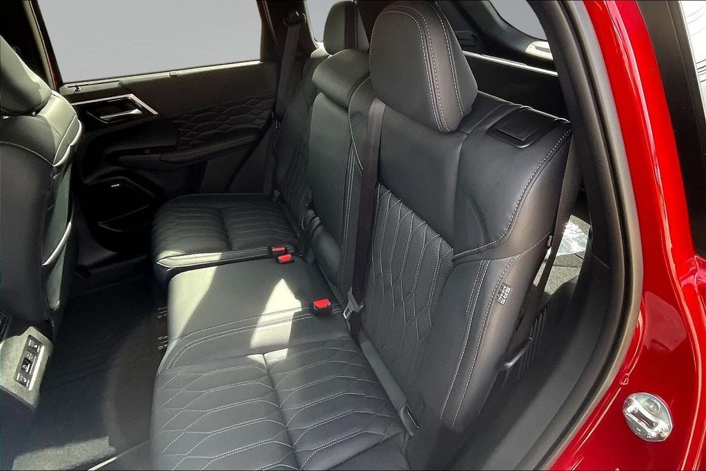 2026 Mitsubishi Outlander SEL