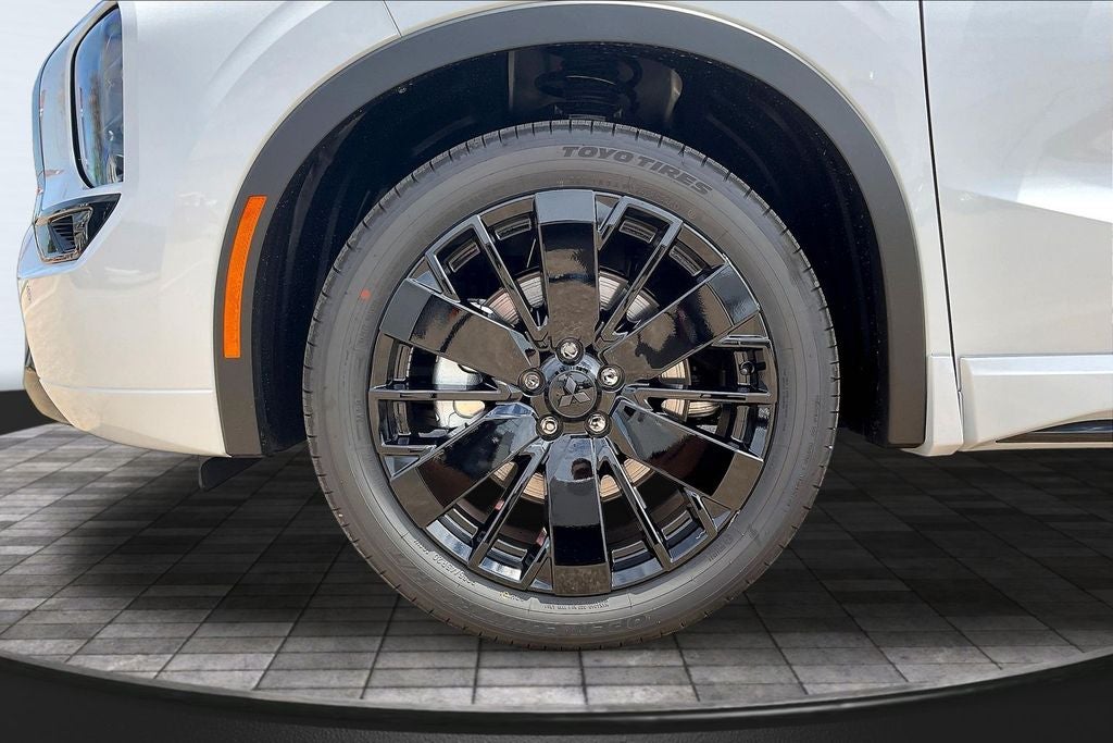 2026 Mitsubishi Outlander Black Edition