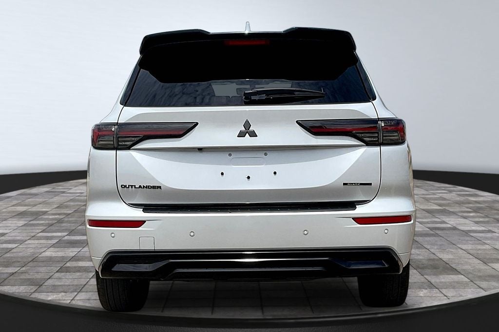 2026 Mitsubishi Outlander Black Edition