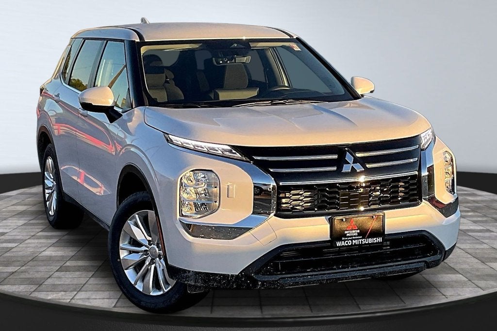 2026 Mitsubishi Outlander ES