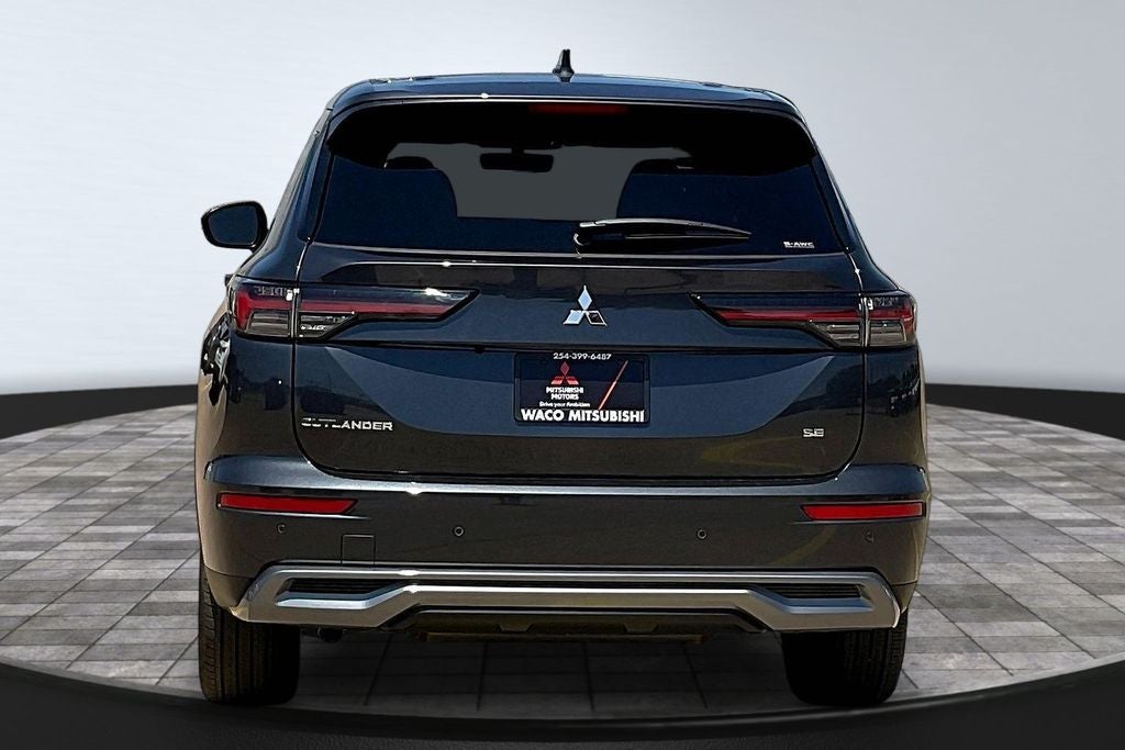 2026 Mitsubishi Outlander SE