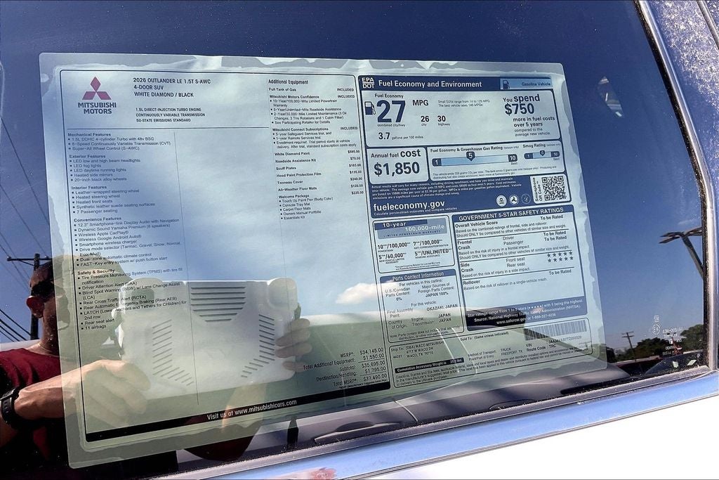 2026 Mitsubishi Outlander LE