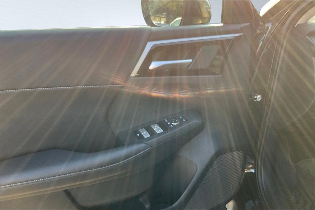 2025 Mitsubishi Outlander PHEV SE