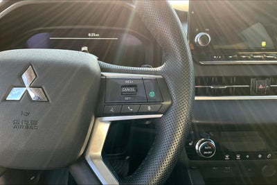 2025 Mitsubishi Outlander PHEV SE