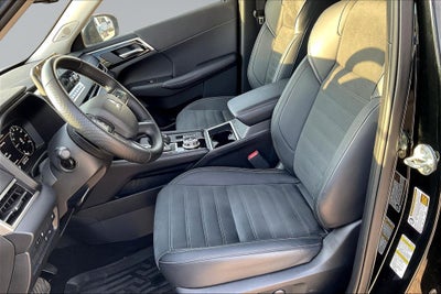 2025 Mitsubishi Outlander PHEV SE