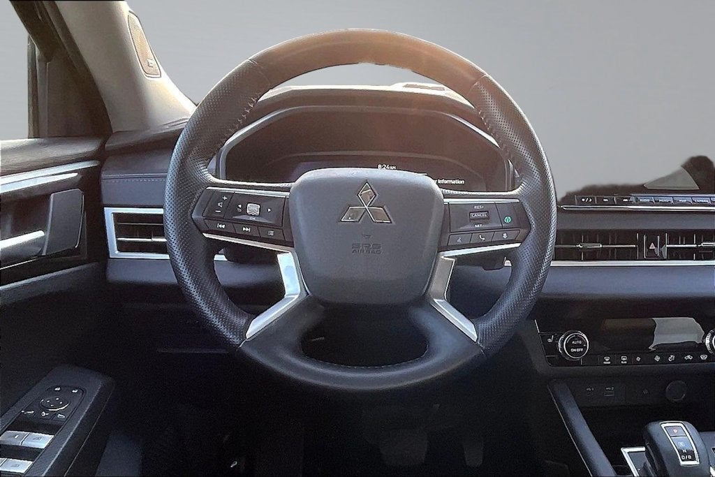 2025 Mitsubishi Outlander PHEV SE