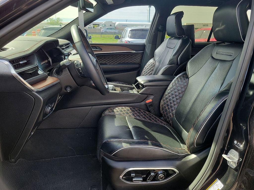 2023 Jeep Grand Cherokee Summit