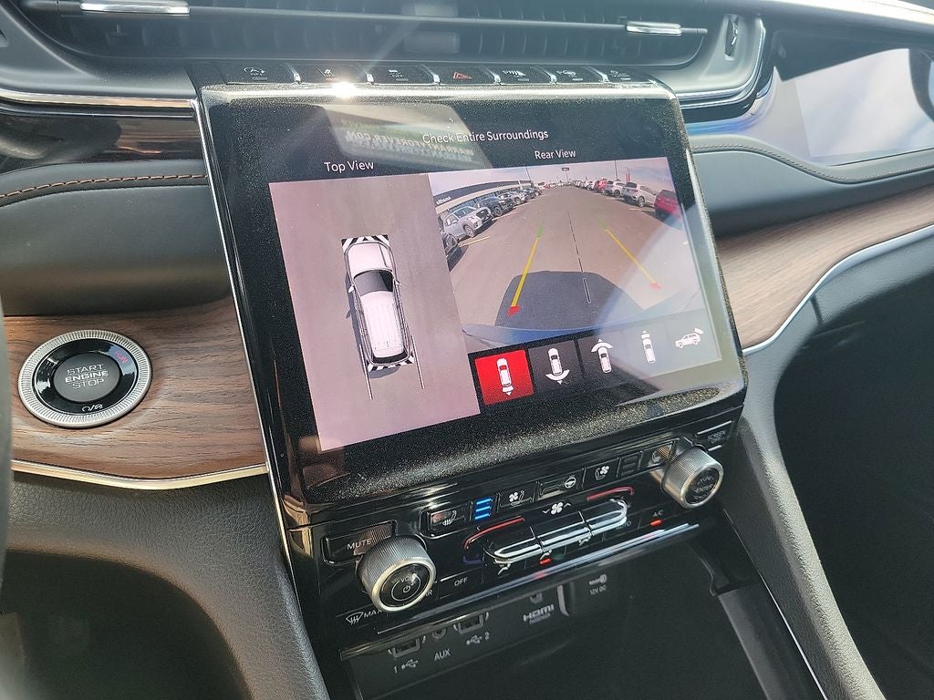 2023 Jeep Grand Cherokee Summit