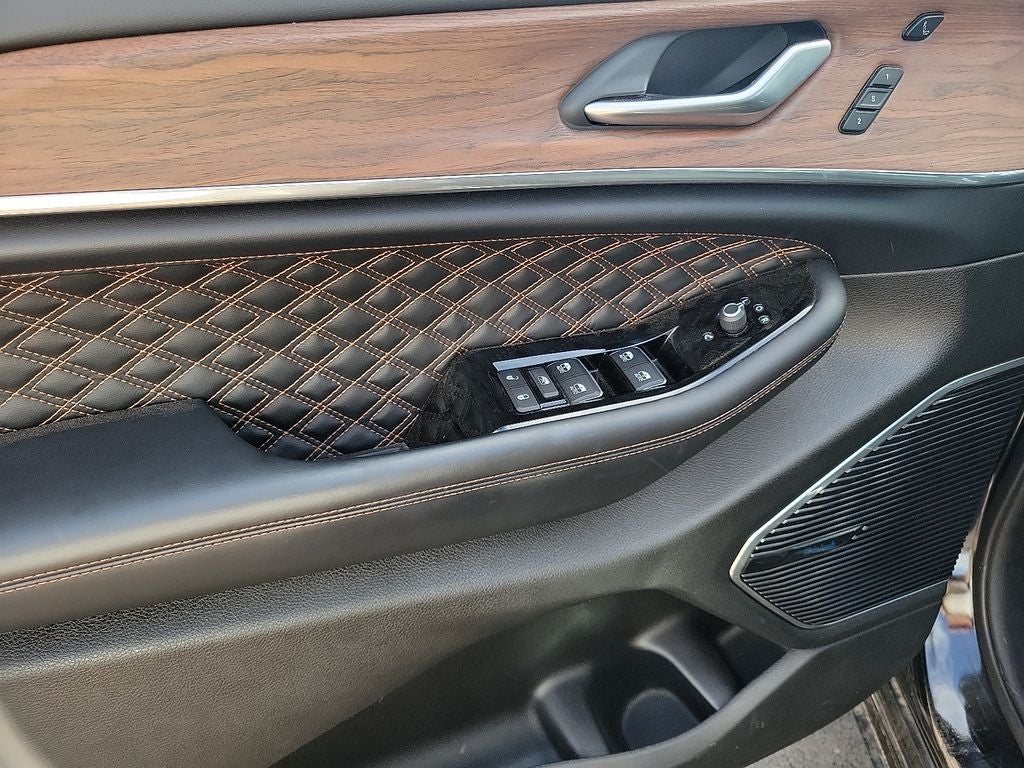 2023 Jeep Grand Cherokee Summit