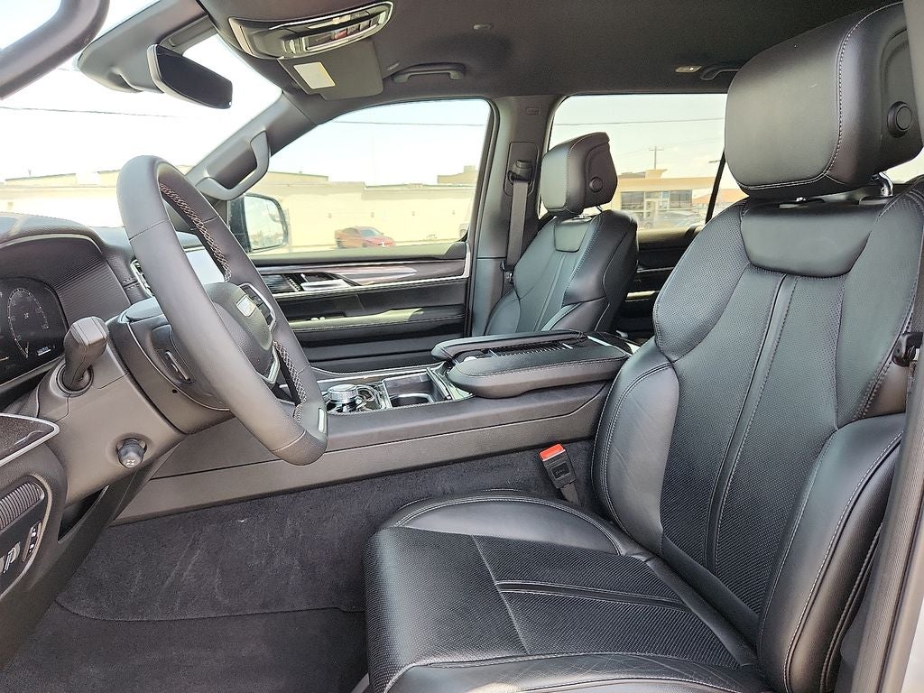 2024 Jeep Wagoneer L Base