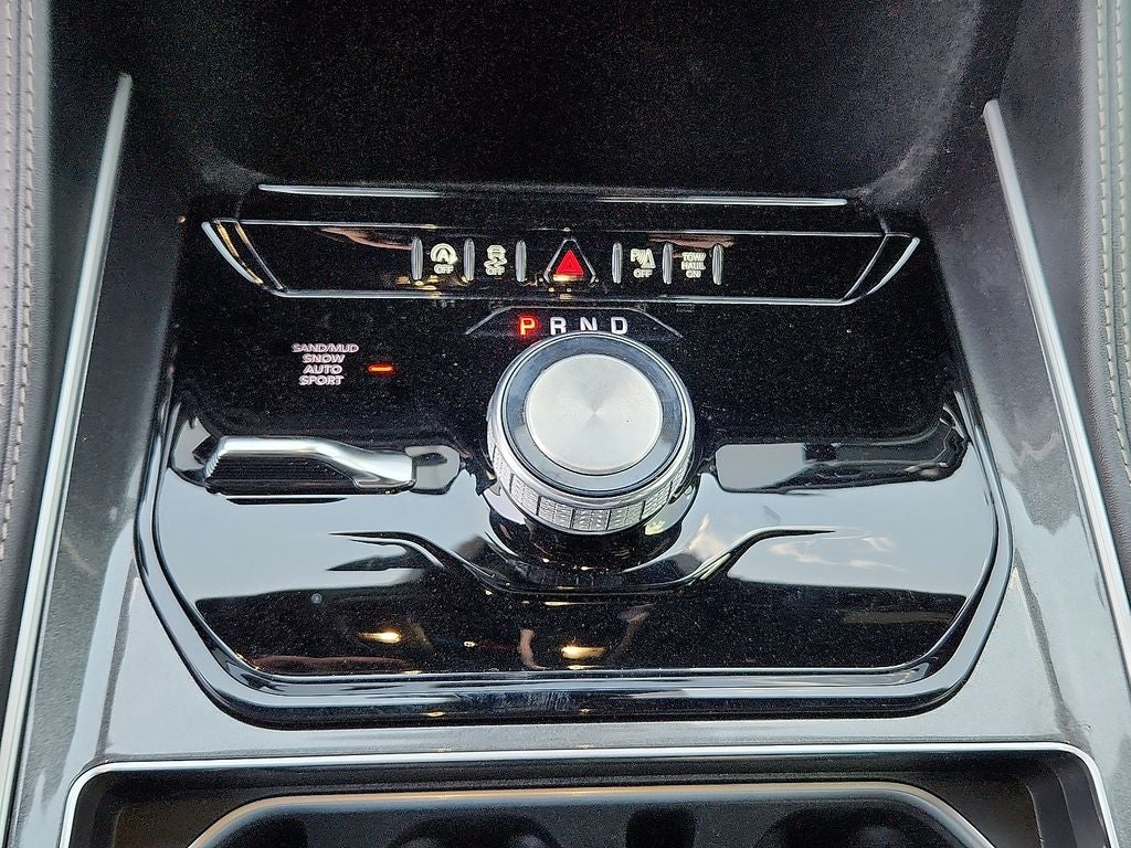 2024 Jeep Wagoneer L Base