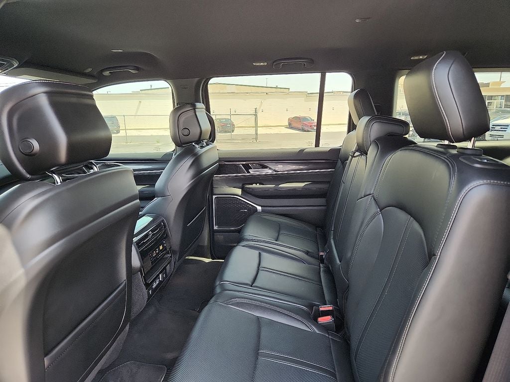 2024 Jeep Wagoneer L Base