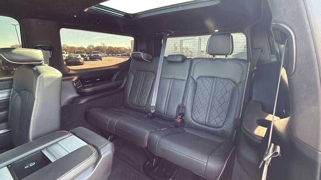 2023 Jeep Grand Wagoneer Series III