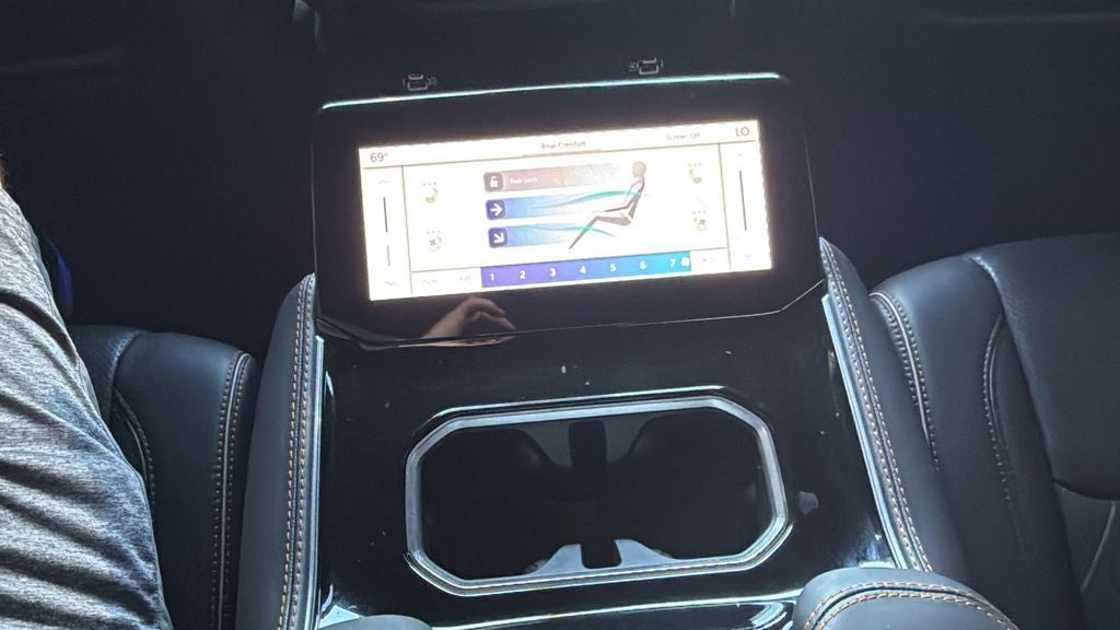 2023 Jeep Grand Wagoneer Series III