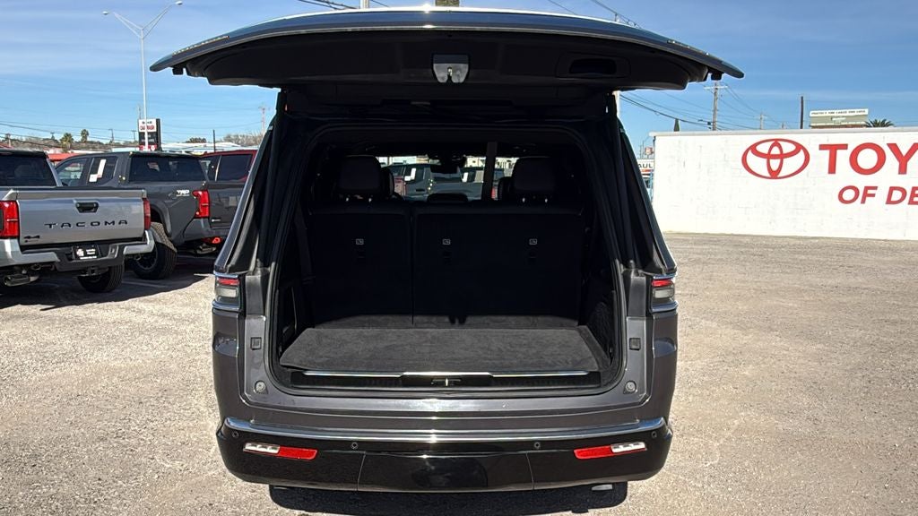 2023 Jeep Grand Wagoneer Series III