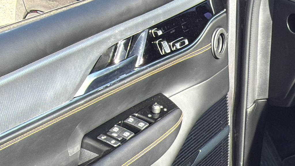 2023 Jeep Grand Wagoneer Series III