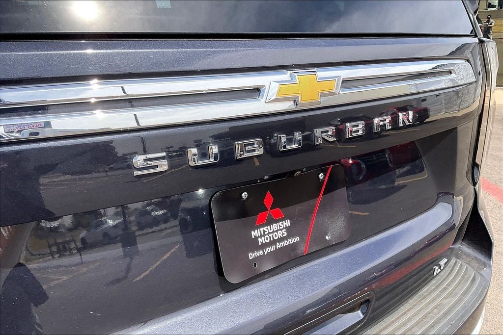 2023 Chevrolet Suburban LT