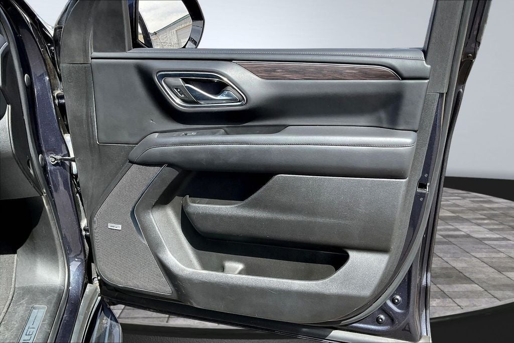 2023 Chevrolet Suburban LT