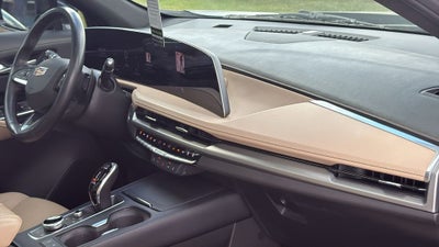 2024 Cadillac XT4 Luxury