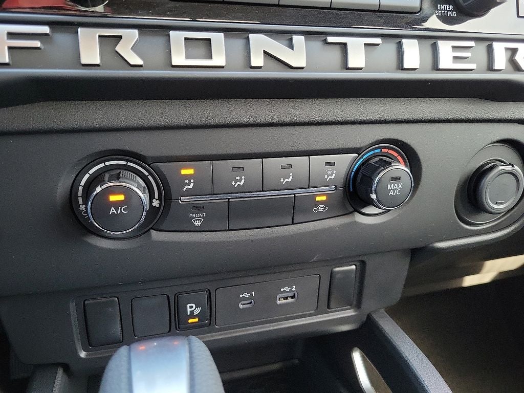 2025 Nissan Frontier SV