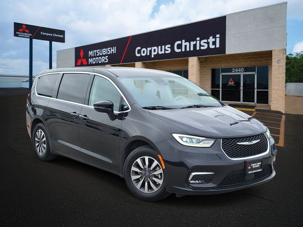 2024 Chrysler Pacifica Hybrid Select