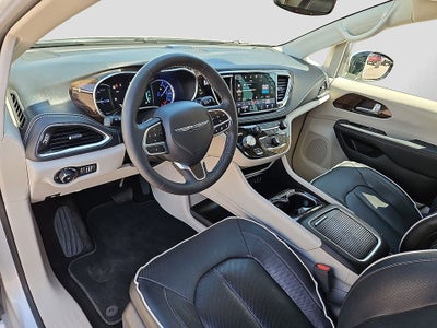 2023 Chrysler Pacifica Hybrid Limited