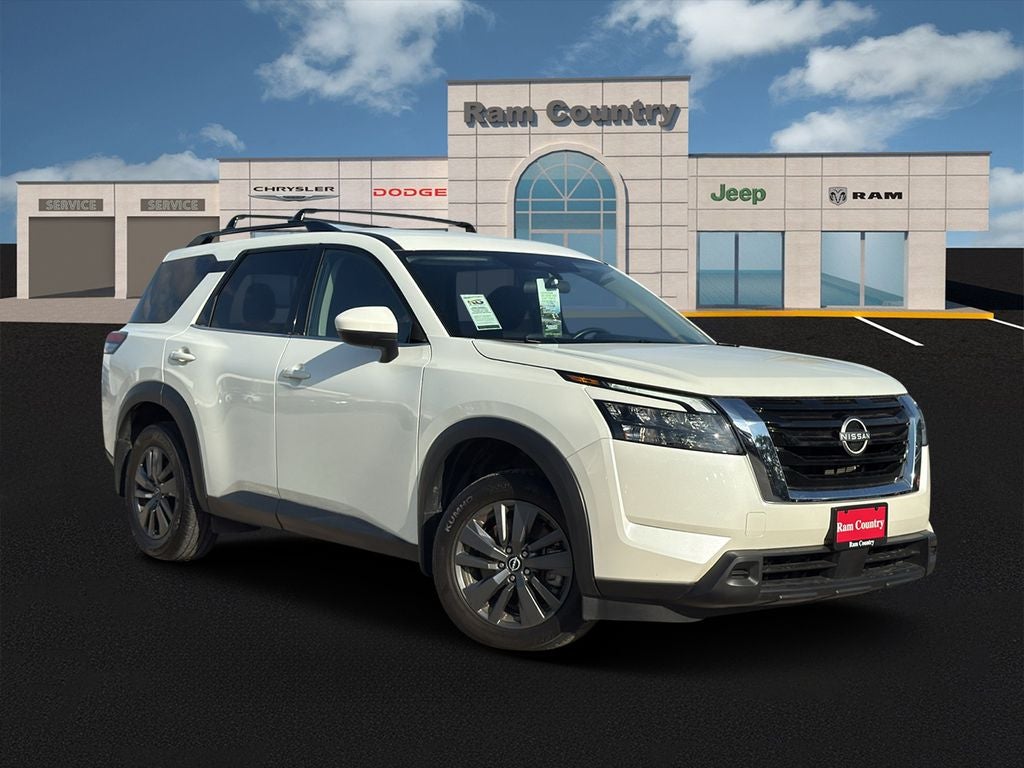 2024 Nissan Pathfinder SV