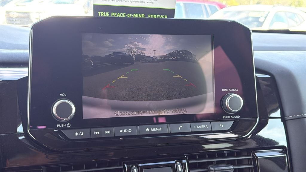 2024 Nissan Pathfinder SV