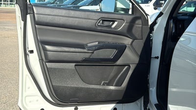 2024 Nissan Pathfinder SV