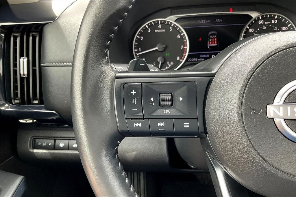 2025 Nissan Pathfinder SV