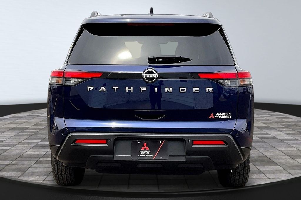 2025 Nissan Pathfinder SV