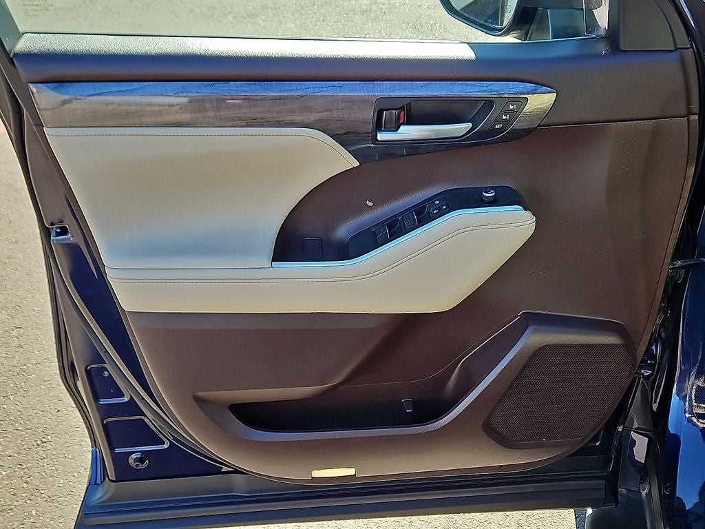 2020 Toyota Highlander Platinum