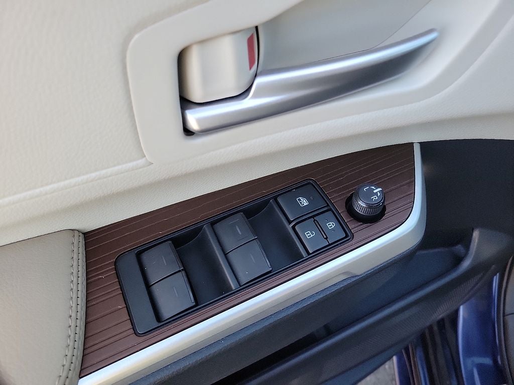 2022 Toyota Sienna XLE 7 Passenger