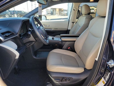 2022 Toyota Sienna XLE 7 Passenger