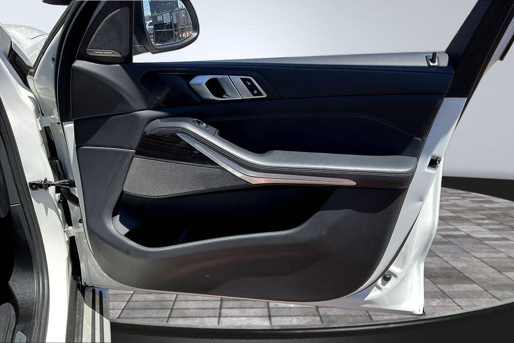 2025 BMW X5 xDrive50e