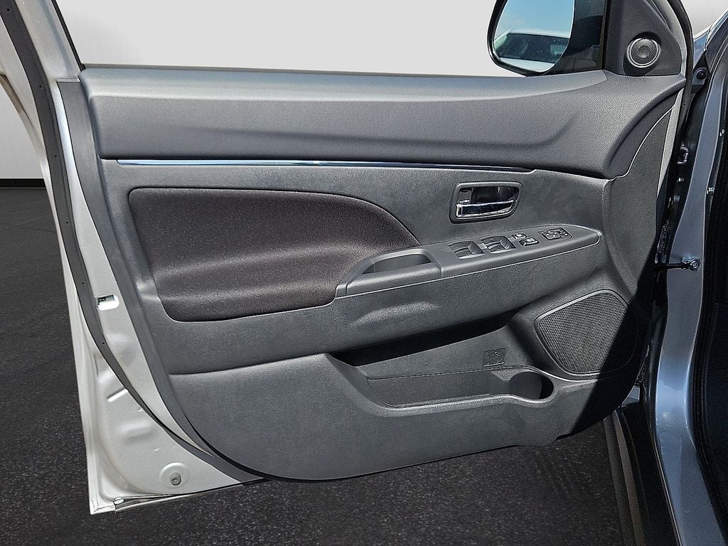 2027 Mitsubishi Outlander Sport S