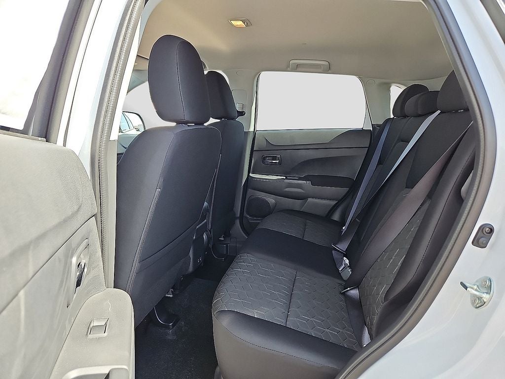 2027 Mitsubishi Outlander Sport 2.0 LE