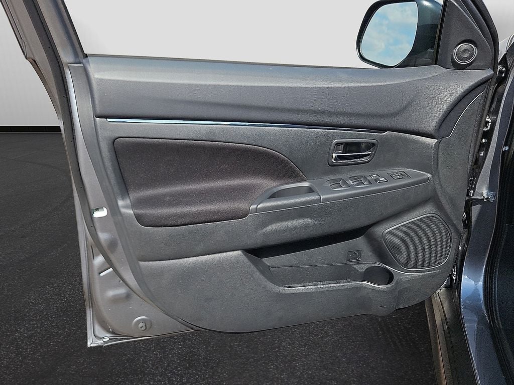 2027 Mitsubishi Outlander Sport S