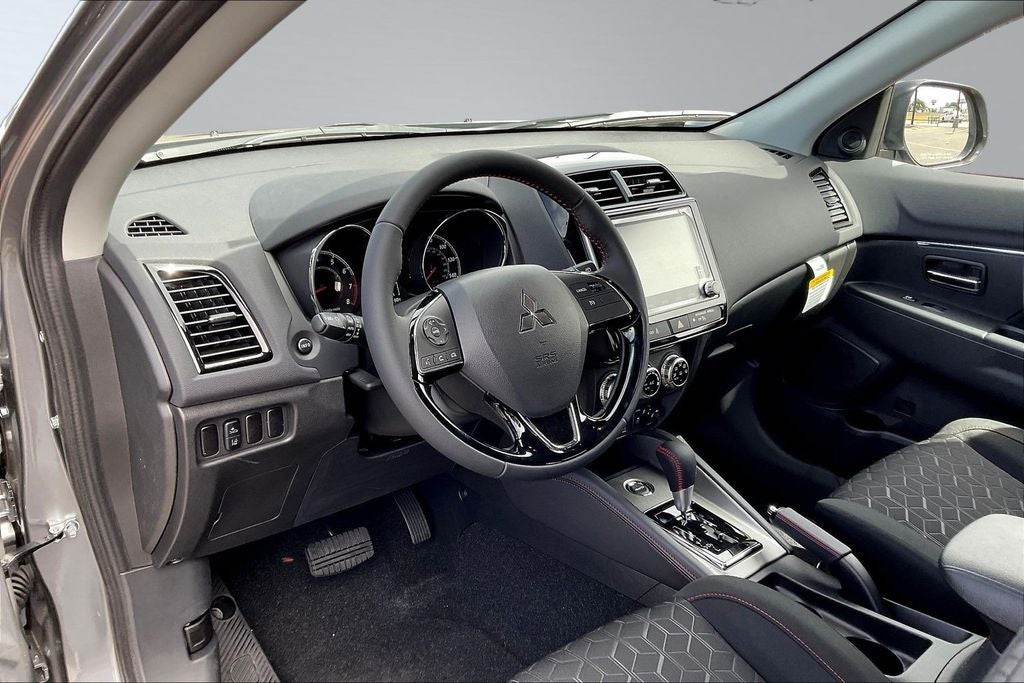 2026 Mitsubishi Outlander Sport 2.0 LE