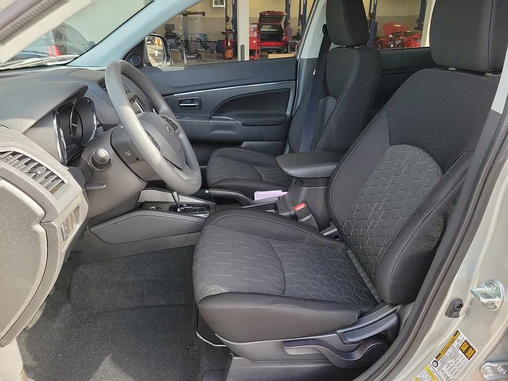 2025 Mitsubishi Outlander Sport 2.0 ES