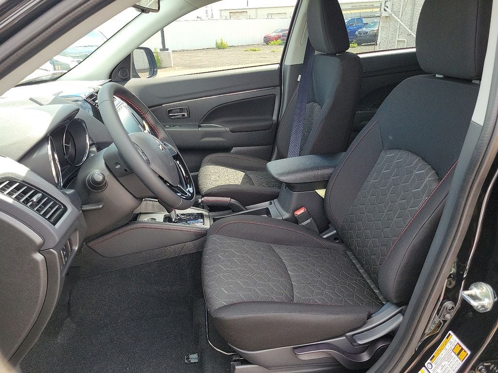 2025 Mitsubishi Outlander Sport 2.0 LE