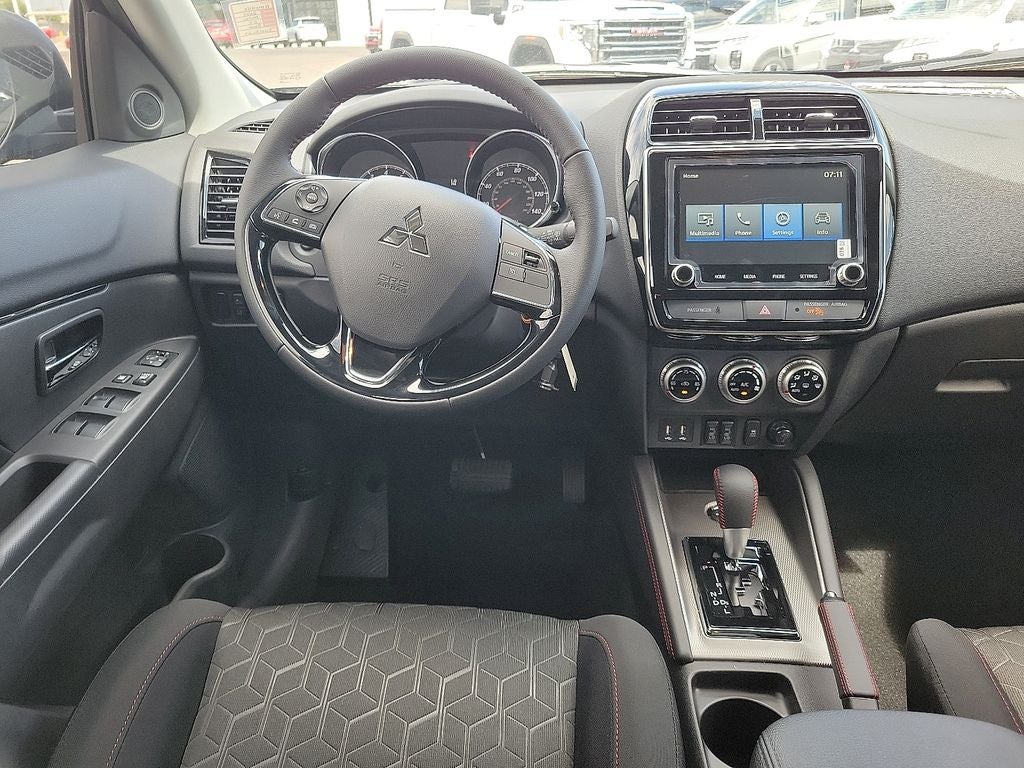 2025 Mitsubishi Outlander Sport 2.0 LE