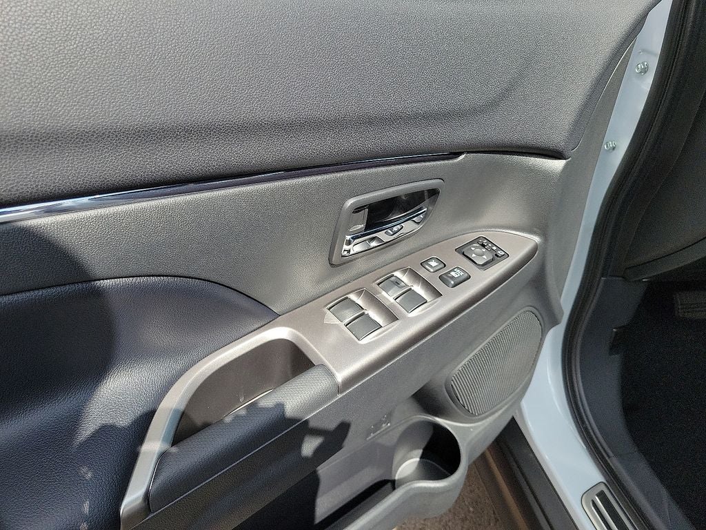 2025 Mitsubishi Outlander Sport 2.0 SE